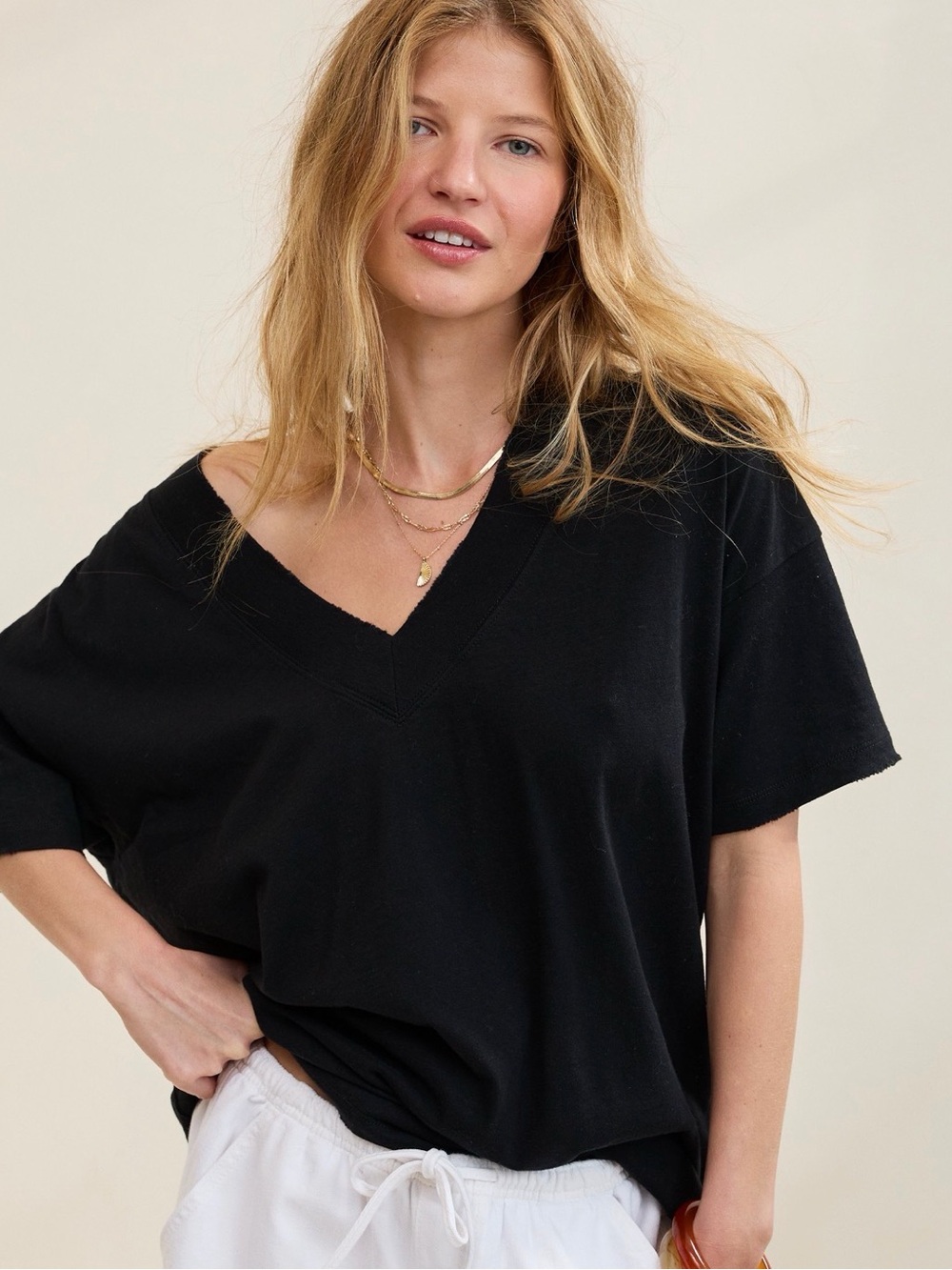 aerie Black V-Neck Short Sleeve Tee